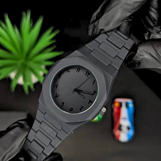 AURA WATCH – Premium Style, Timeless Elegance in Pakistan